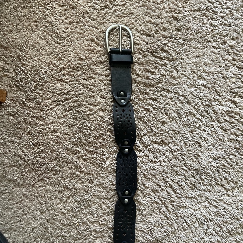 Women’s leather belt. Black and silver NWOT.